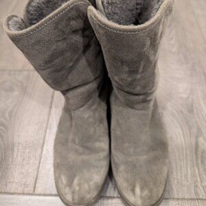 Women's UGG boot